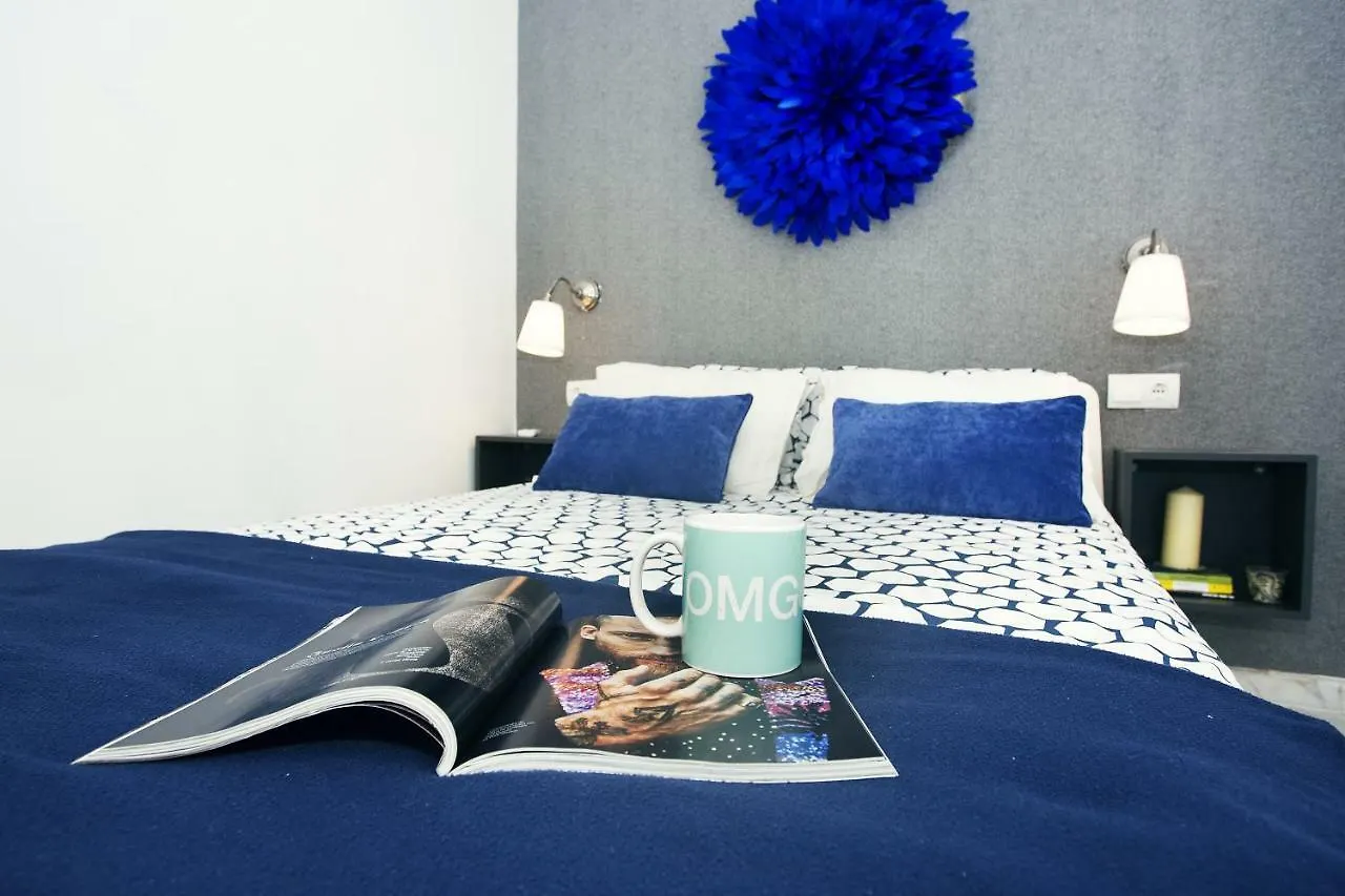 Cute Center Apartment Малага
