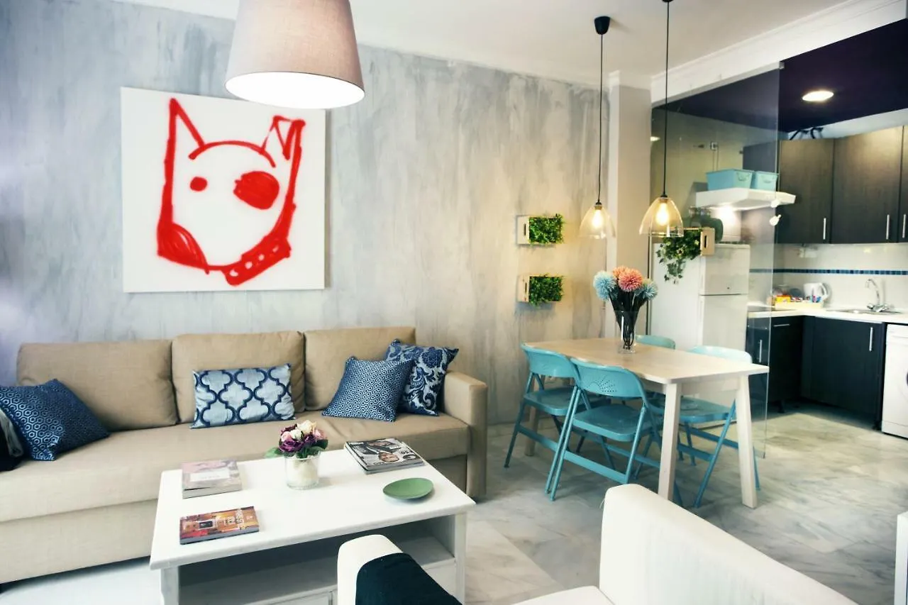 Cute Center Apartment Малага